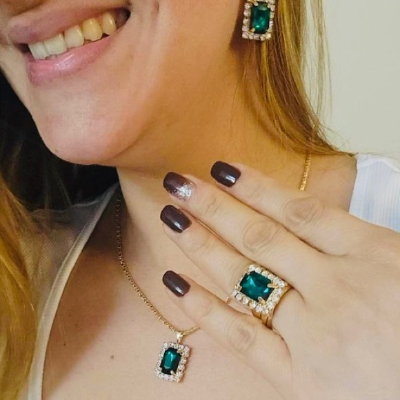 Emerald & Gold Queen's Treasures Necklace Earring & Ring Statement Jewel… - Picture 9 of 13